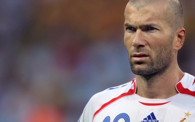 乐竞热评-佩德里这脚射门中柱